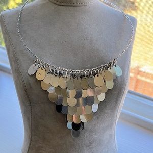 NWOT silver bib front statement necklace